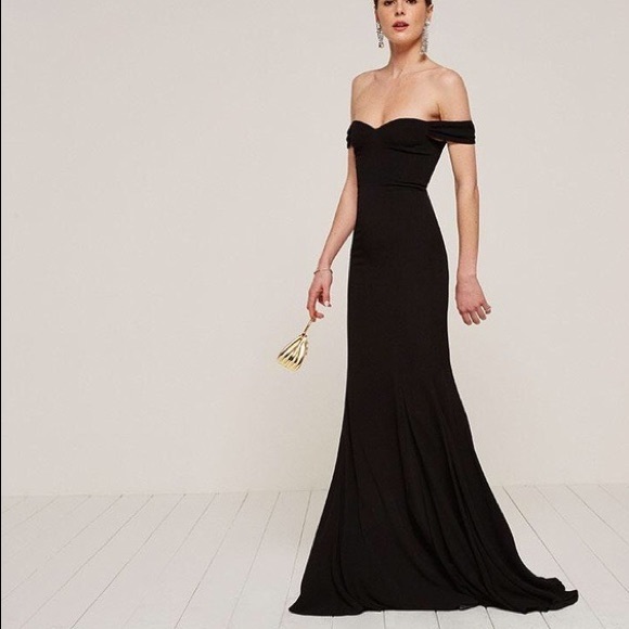 Reformation Dresses & Skirts - Reformation Gardner Off Shoulder Sweetheart Maxi Gown in Black
